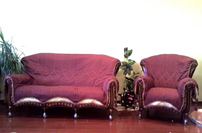 Дополнительным украшением может стать красивое покрывало