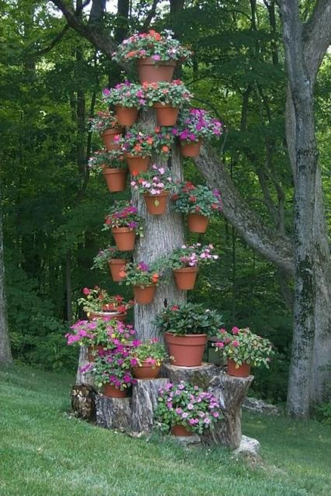 Подставка для цветов из старого дерева