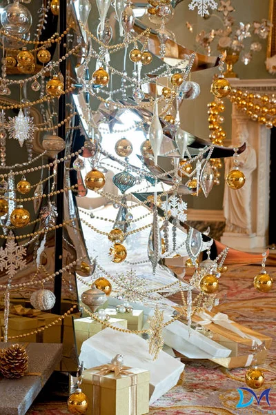 Новогодний интерьер в Государственном Департаменте (Вашингтон) от Девида Старка