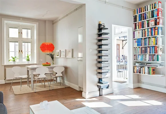 Стеллаж с открытыми полками идеально подойдет для размещения книг и журналов в комнате студента.