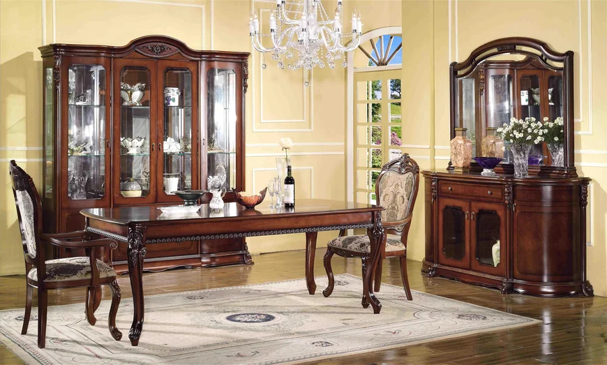 Раритетная мебель, драгоценные металлы, камни, дорогие ткани, натуральные материалы.