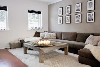 Используйте в интерьере старые доски или доски с эффектом старения. 