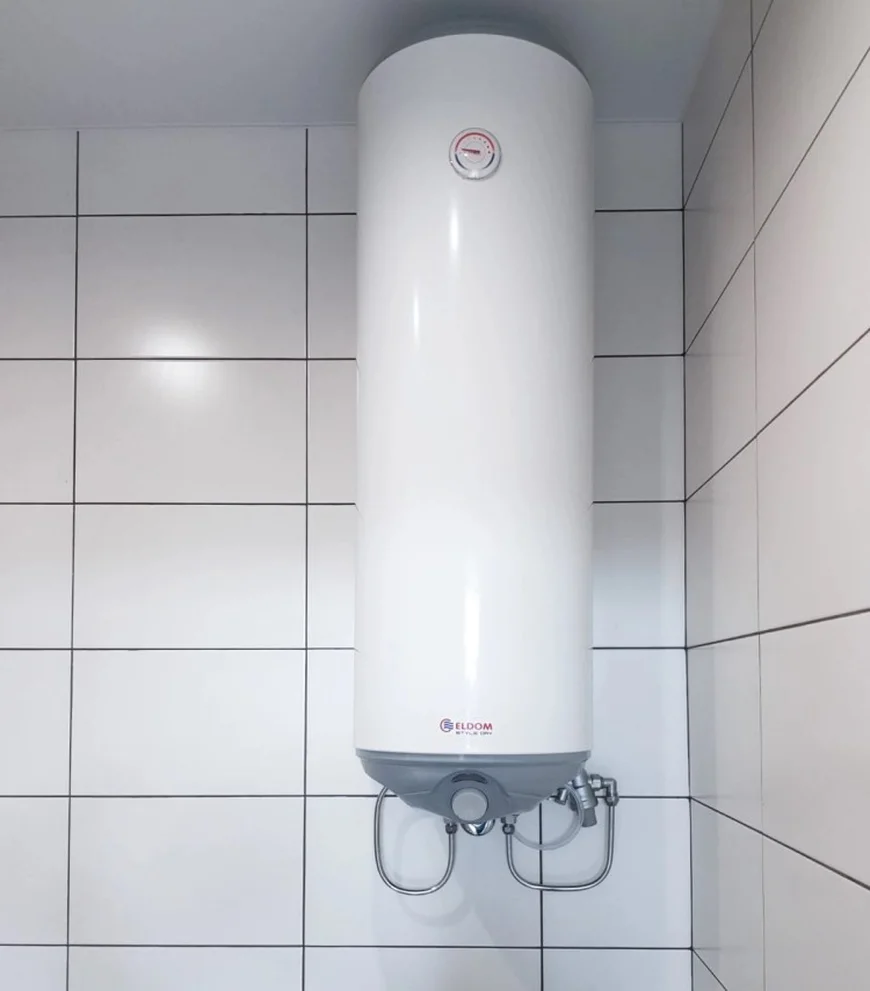 Бойлер Eldom Style 80 Dry Slim 72268WD  Подробнее: https://vencon.ua/products/vodonagrevatel-eldom-style-dry-80-slim-2x1-0-kw