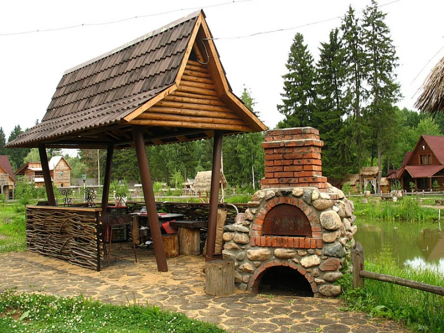 Беседка в лесном стиле Беседка в лесном стиле