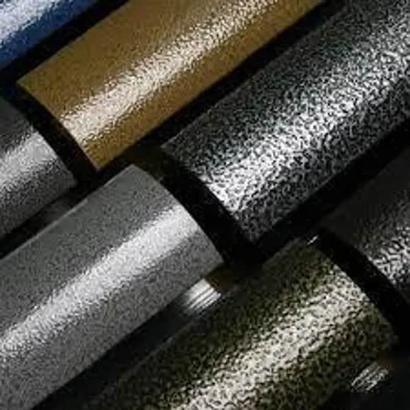 Молотковая эмаль - защитный слой для металлических конструкций Молотковая эмаль - защитный слой для металлических конструкций