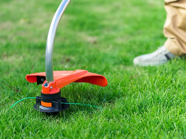 Электро мотокоса. Наматываем леску на катушку правильно