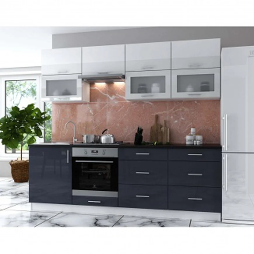 Прямая чёрно-белая кухня