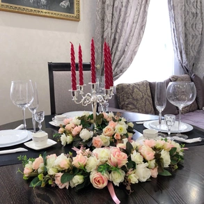 Венок из цветов для романтического ужина