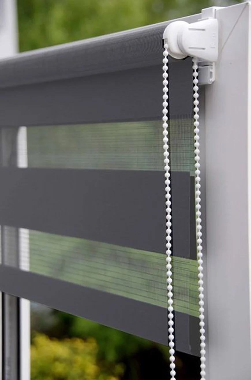 Тканинні ролети системи День-Ніч