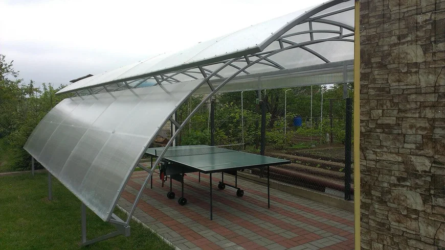 Навес из поликарбоната