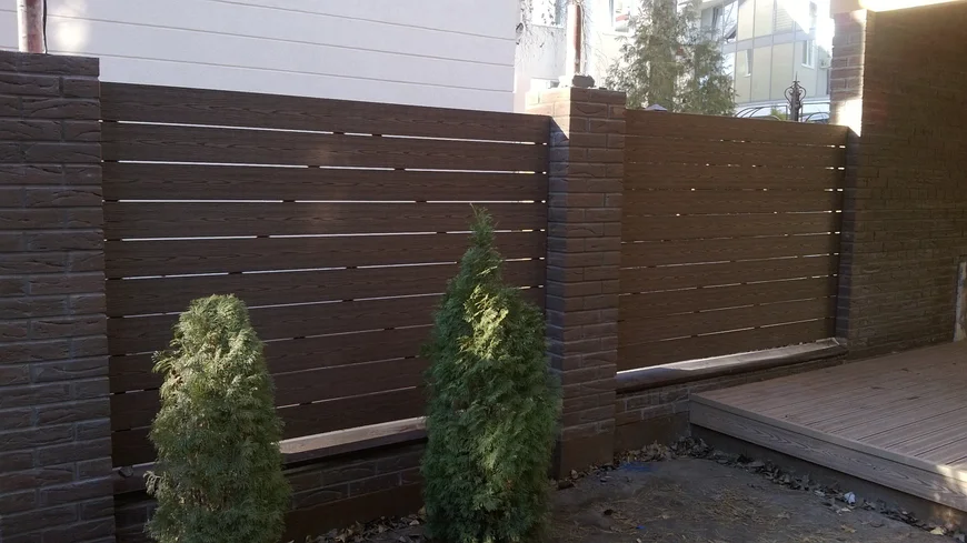 Забор из террасной доски