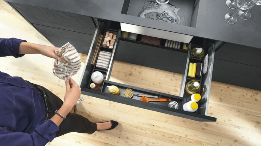 Выдвижной ящик под кухонной мойкой