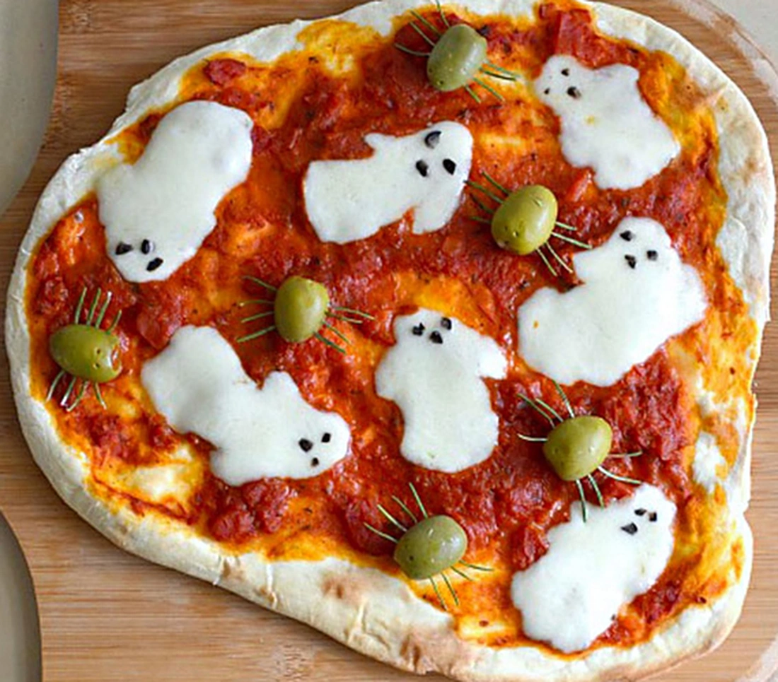 Пицца с привидениями
