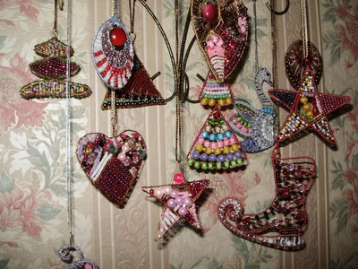 проволочные украшения для елки