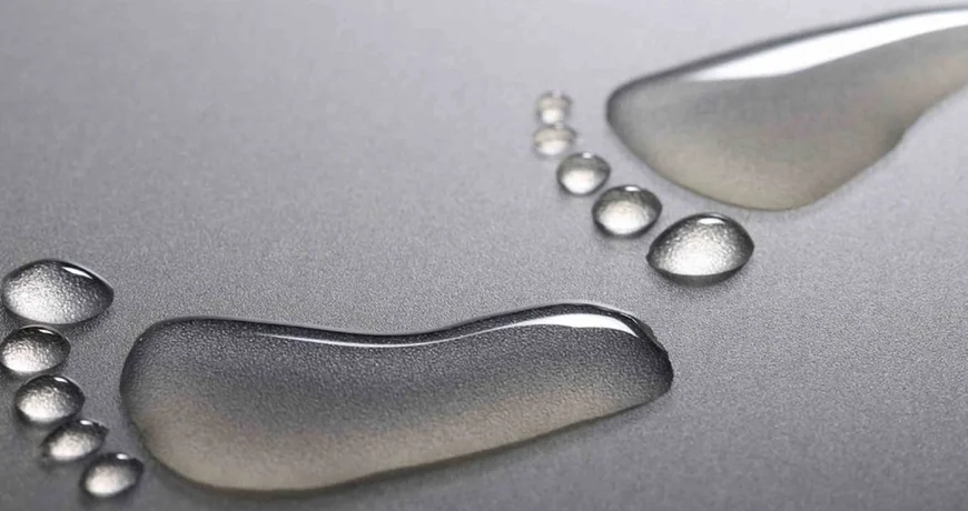 Наливной пол с эффектом мокрых следов