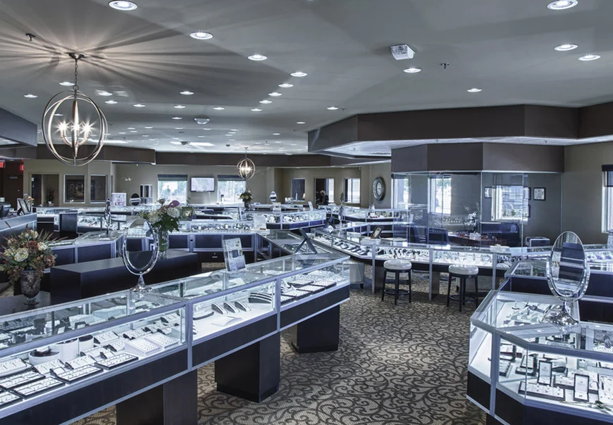 Магазин украшений с бриллиантами от компании Ukrainian Diamond Center