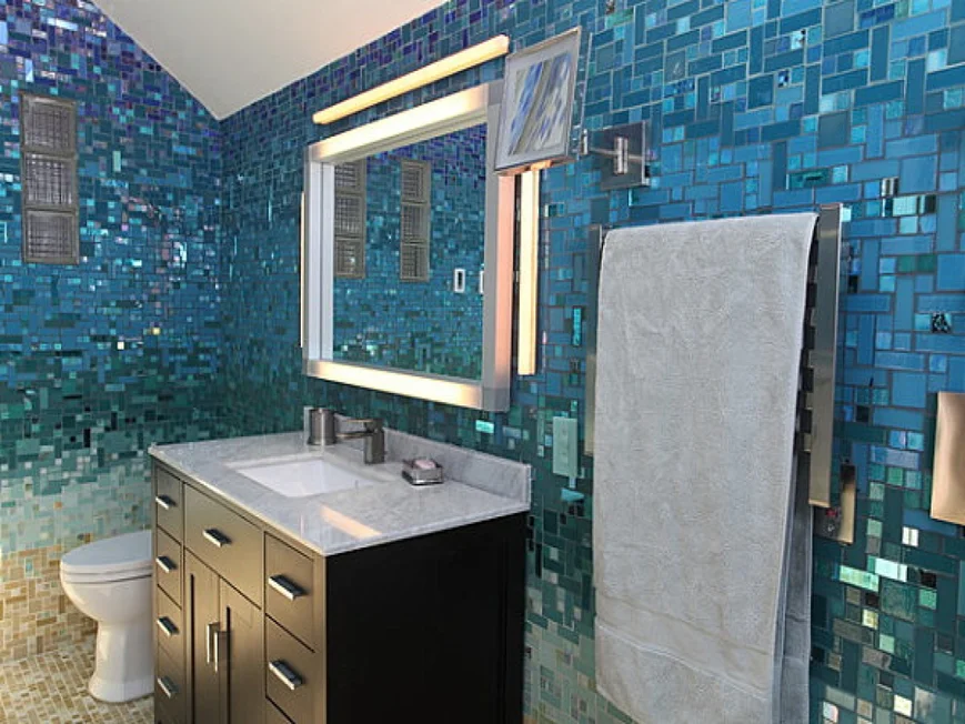 Tropical bathroom Tropical bathroom