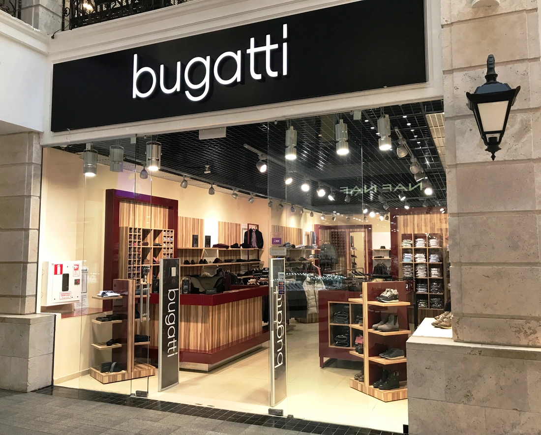 Магазин брендовой одежды Bugatti