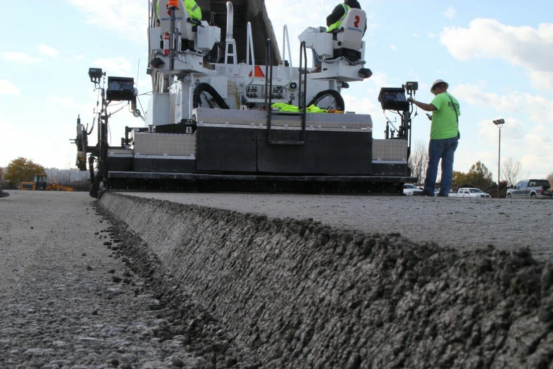 Преимущества бетонных дорог для промышленных предприятий.