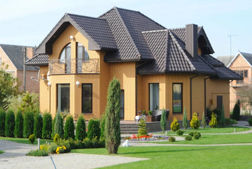 Керамический кирпич на фасаде дома