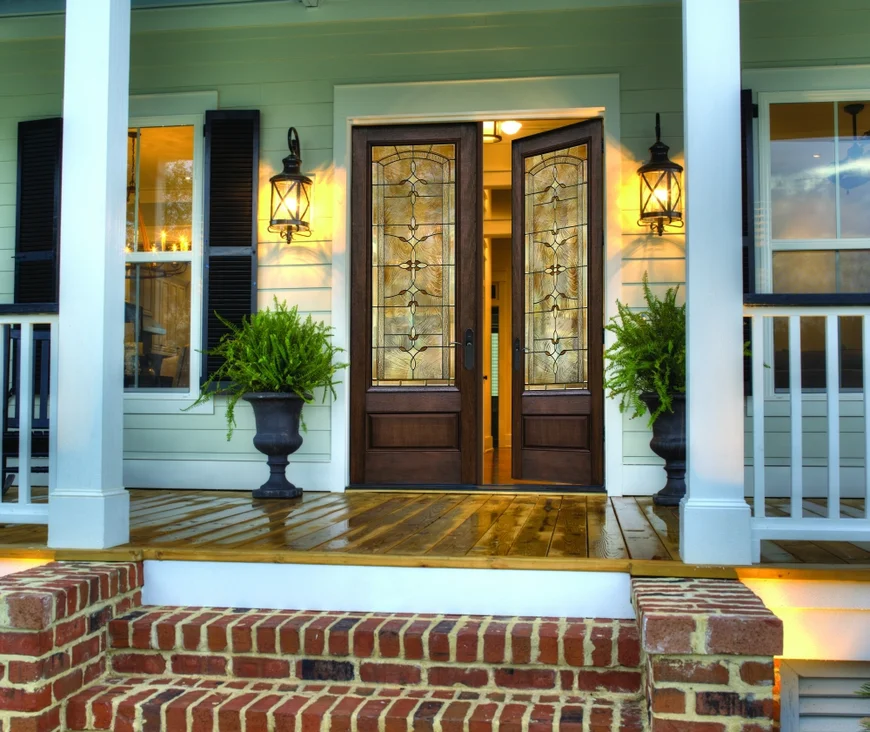 Двери с витражом