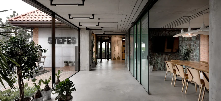 СТЕФЕС ОФІС - офіс+квартира від студії Махно