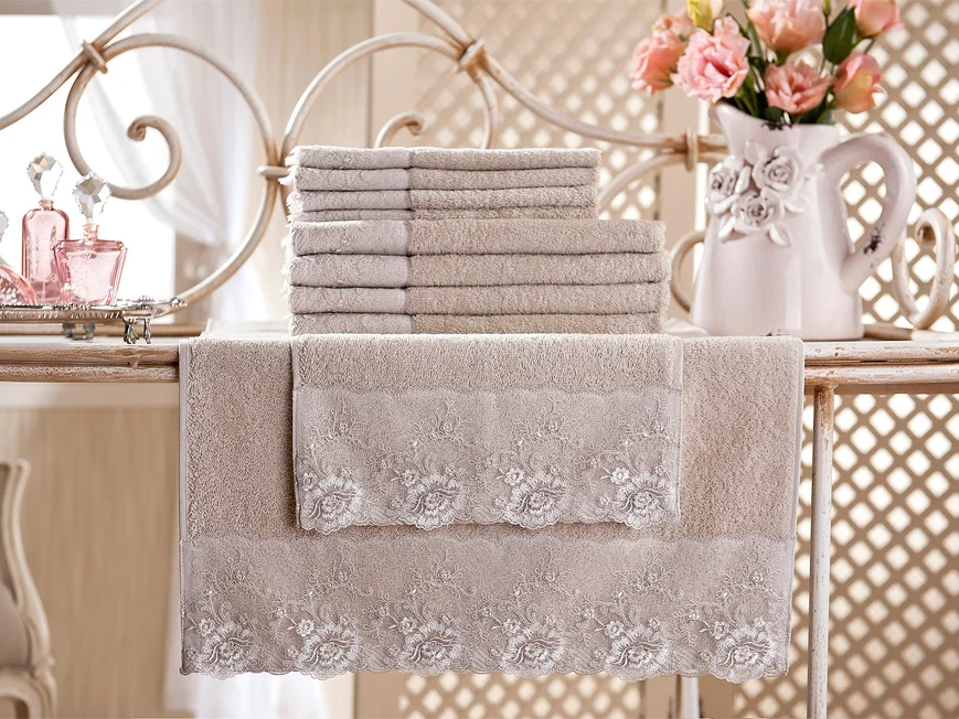 Полотенце для рук с кружевом