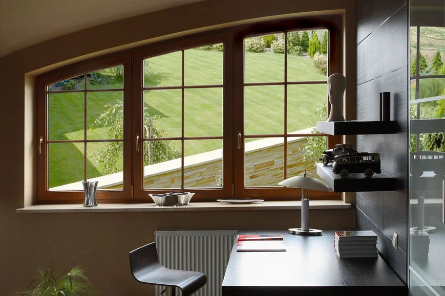 Металлопластиковое окно "под дерево" в коттедже Металлопластиковое окно "под дерево" в коттедже