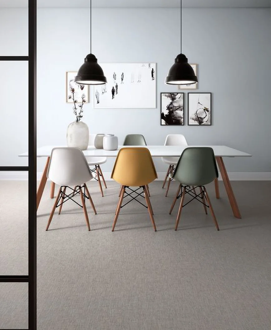 Стілець Eames DSW в інтерь'єрі