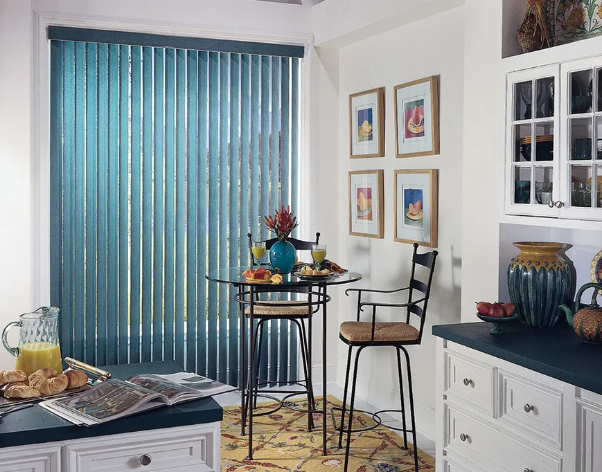 Вертикальні жалюзі