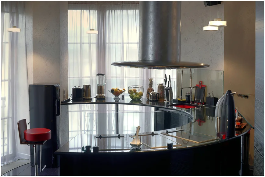 Сильные, брутальные материалы придают вес дизайну, ассоциируются с мужской территорией