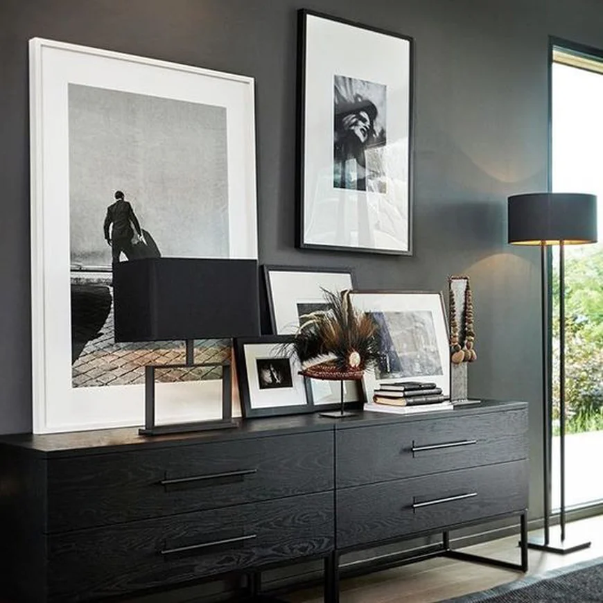 Оформлення галерейної стіни в кабінеті